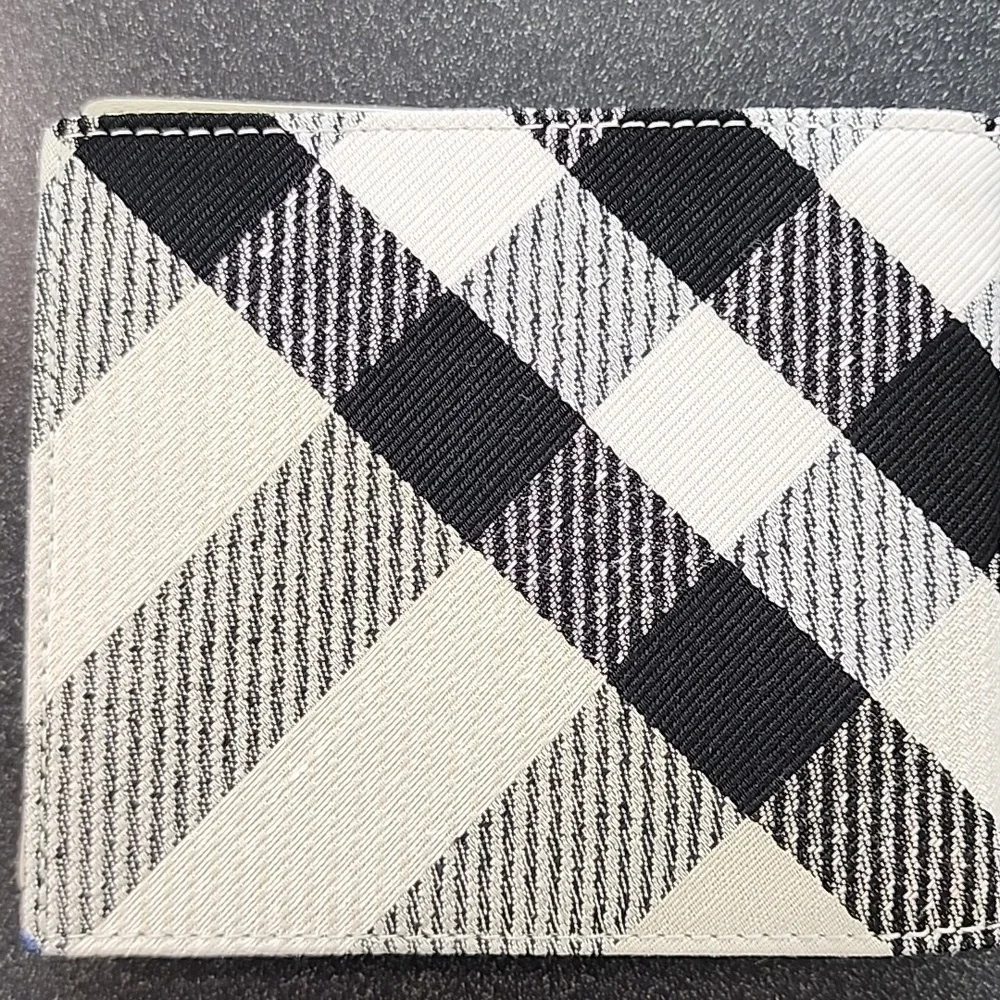 BurberryCheck Bifold Wallet - Picture 2 of 6
